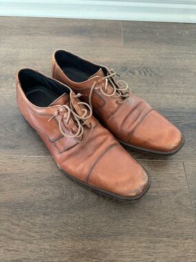 Men's Classic Tan Leather Derby Shoes